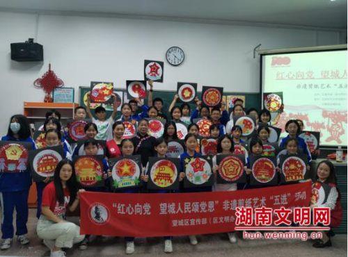 《清炒土豆丝：一道穿越时光的美味》